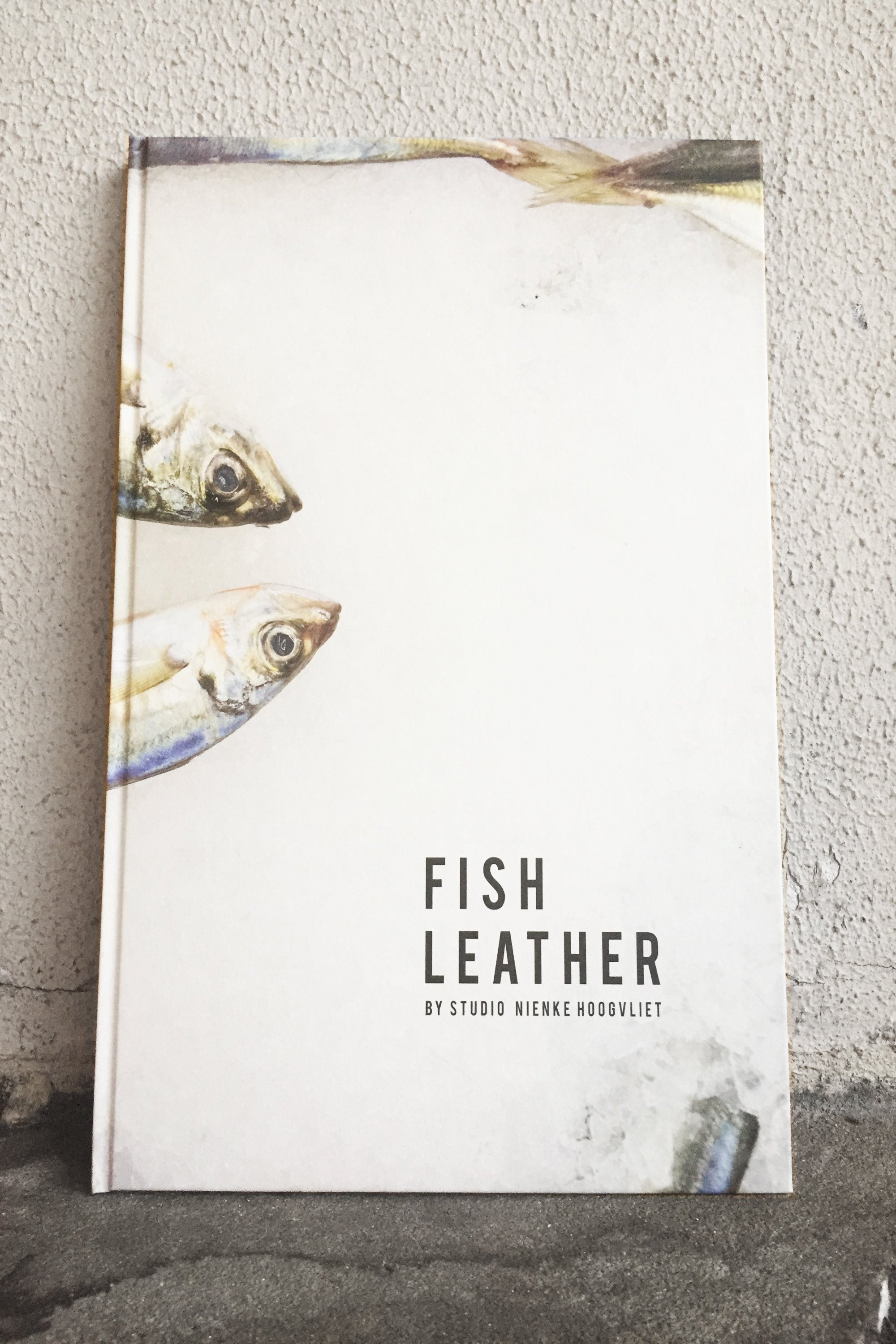 STUDIO NIENKE FISH LEATHER BOOK